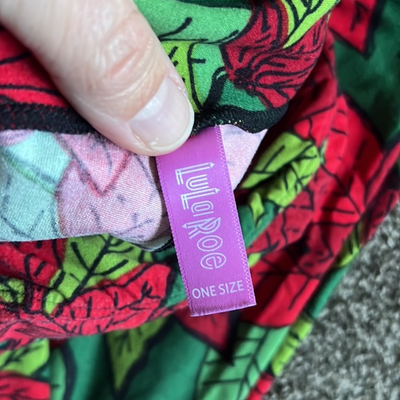 LuLaRoe One Size Christmas leggings - Picture 2 of 3
